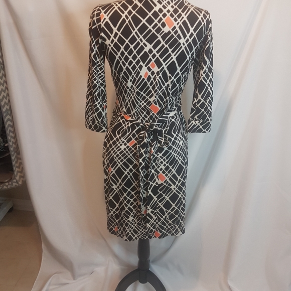 DIANEvonFURSTENBERG 100% silk wrap dress - Picture 3 of 4